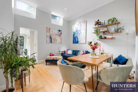 2 bedroom flat for sale, Greencroft Gardens, South Hampstead, London, NW6