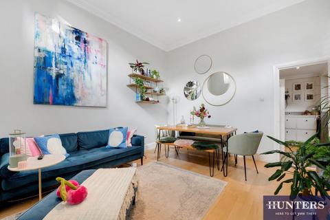 2 bedroom flat for sale, Greencroft Gardens, South Hampstead, London, NW6