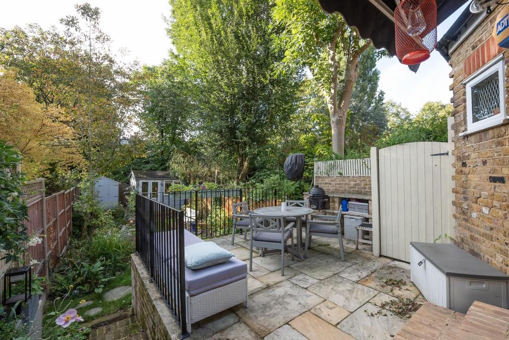Private Garden Patio