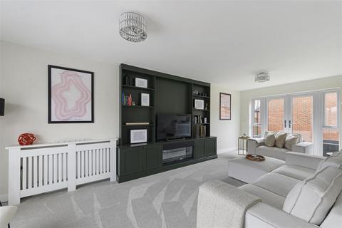 4 bedroom detached house for sale, Park Drive, Kings Hill, West Malling