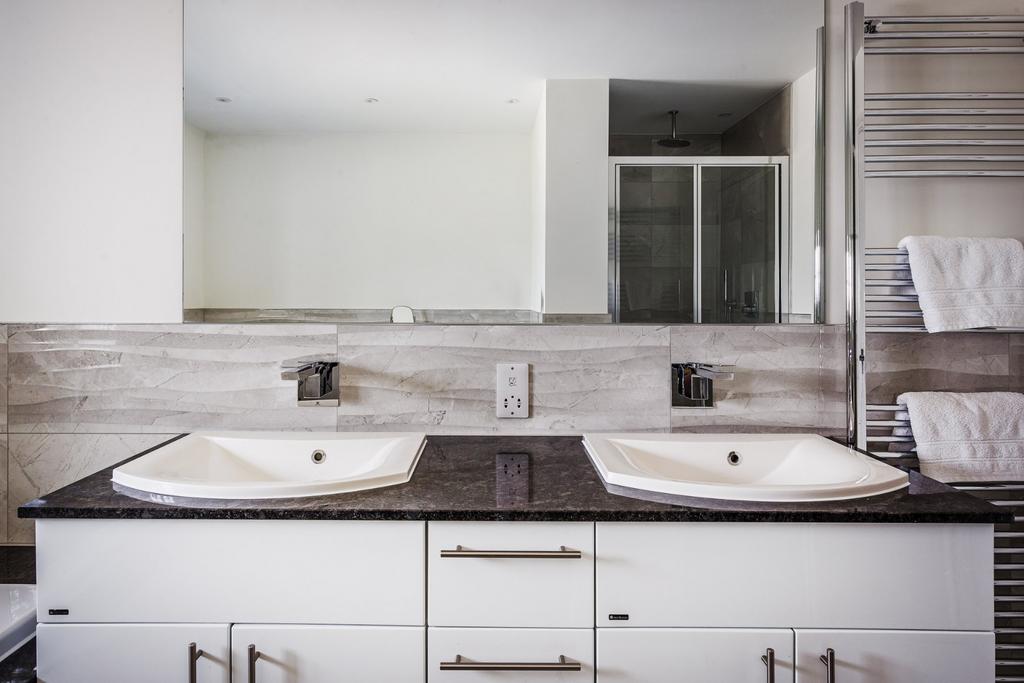 Dual Sinks