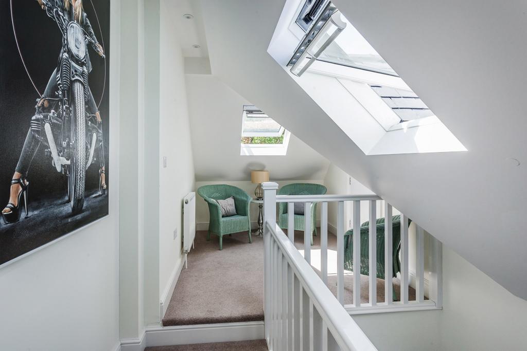 2nd Floor Landing