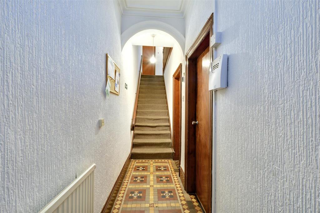 Hallway 2.jpeg