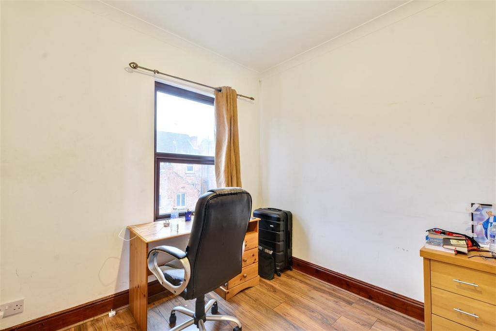 Bedroom 5 2.jpeg