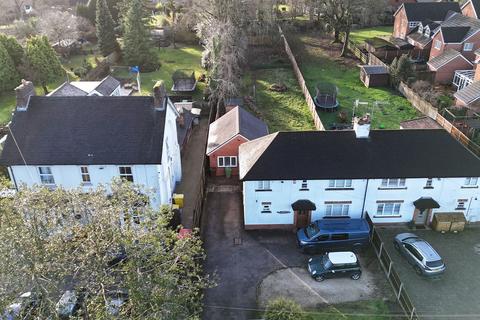 4 bedroom semi-detached house for sale, Uttoxeter Road, Stoke-On-Trent ST11