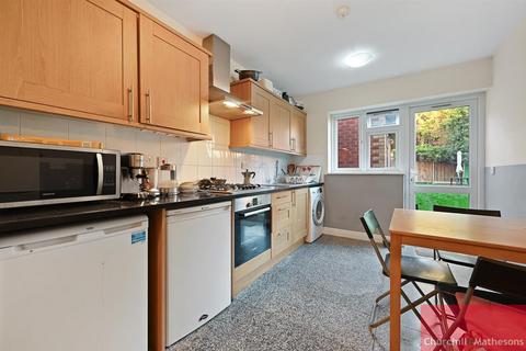 4 bedroom semi-detached house for sale, Bowes Road, London
