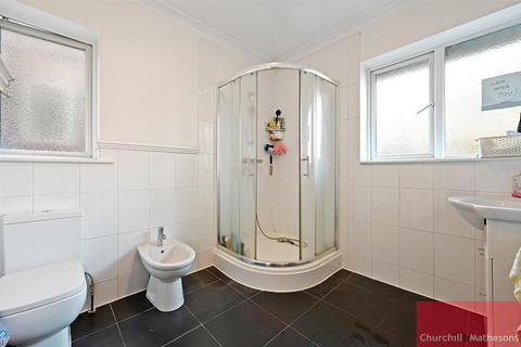 4 bedroom semi-detached house for sale, Bowes Road, London
