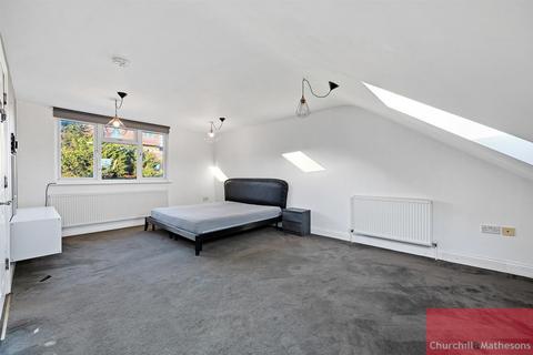 undefined, Bowes Road, London, W3