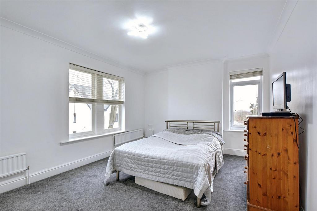Bedroom One 4.jpeg