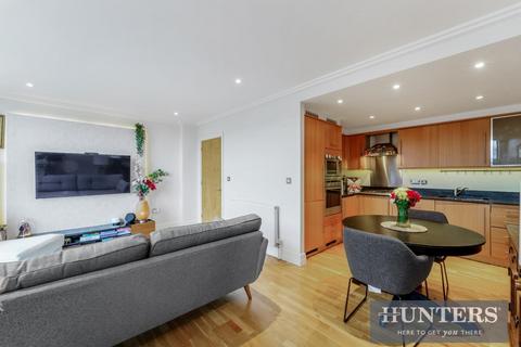 1 bedroom flat for sale, Town Meadow, Brentford