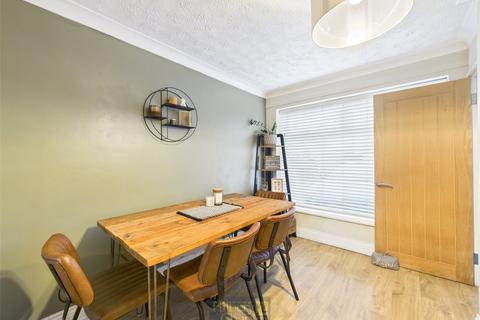 3 bedroom terraced house for sale, Curling Tye, Basildon, Essex, SS14