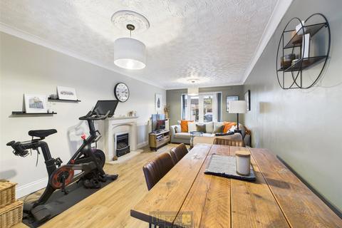 3 bedroom terraced house for sale, Curling Tye, Basildon, Essex, SS14