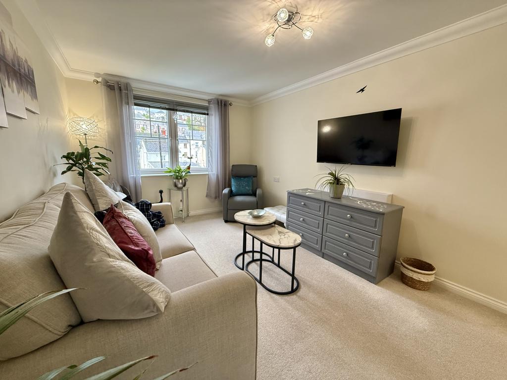 Bedroom 2/Reception Room