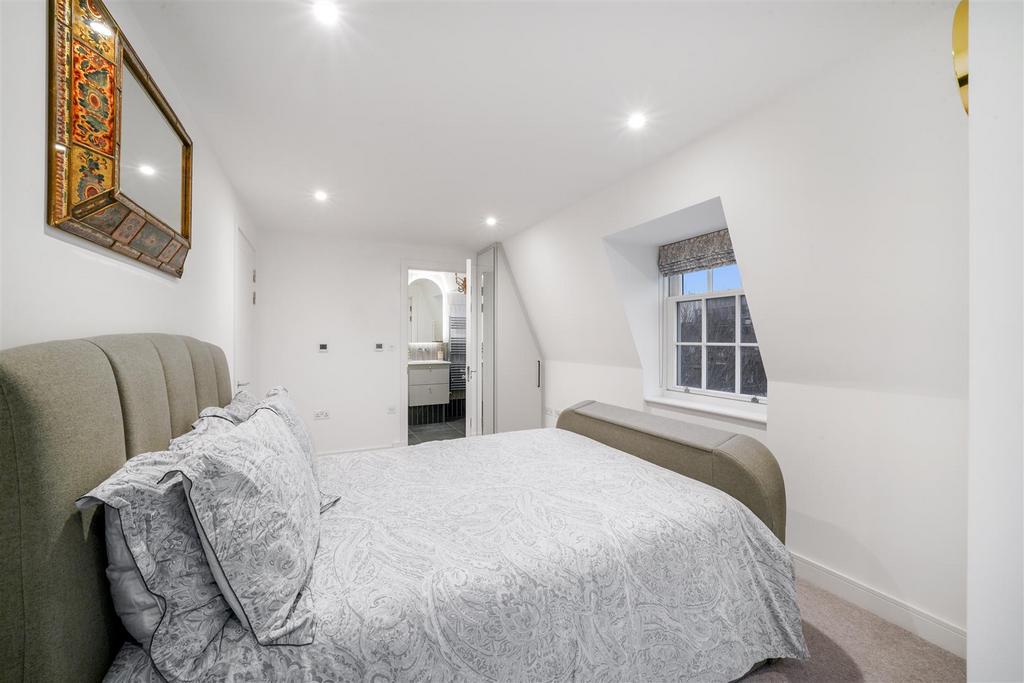 23 Garland Court, Lisgar Terrace - pak Fo Yk Xo Sy4k Yh