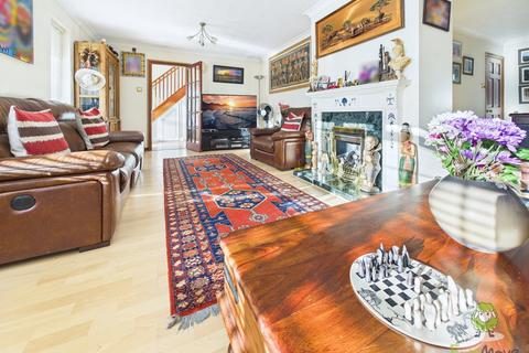 5 bedroom detached house for sale, Substantial over 3000 square foot, energy efficient, 5 bedroom family home