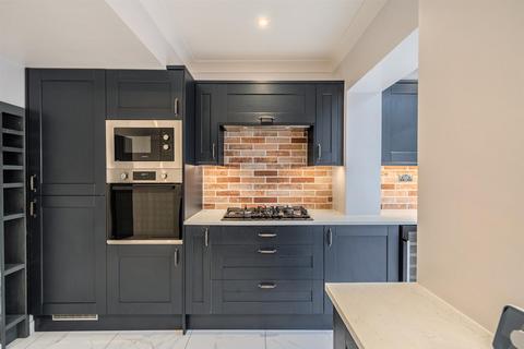3 bedroom end of terrace house for sale, Salisbury Court, Cwmbran NP44
