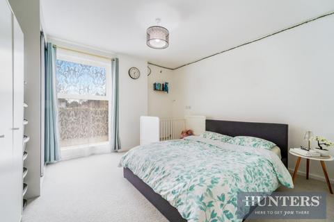 1 bedroom flat for sale, Pears Road, Hounslow