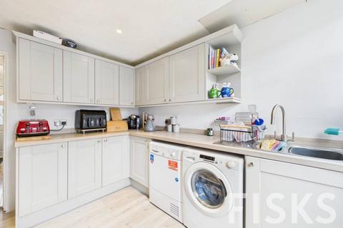 3 bedroom semi-detached house for sale, Seventh Avenue, Canvey Island, SS8