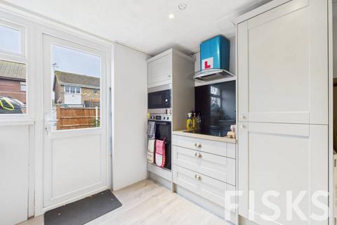 3 bedroom semi-detached house for sale, Seventh Avenue, Canvey Island, SS8