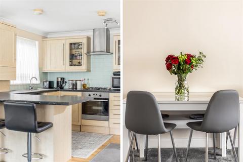 undefined, Godstone Road, Whyteleafe CR3