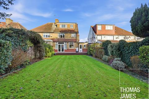 4 bedroom end of terrace house for sale, Colne Road, London, N21