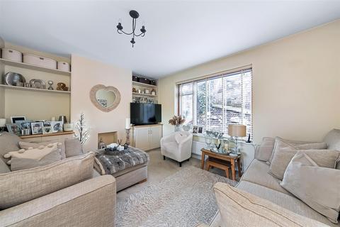 3 bedroom semi-detached house for sale, Hilltop Road, Whyteleafe CR3