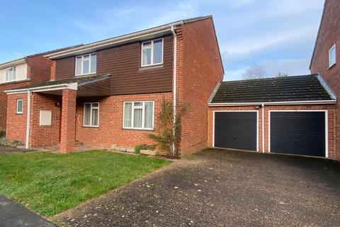 4 bedroom link detached house for sale - Seer Green, Beaconsfield HP9