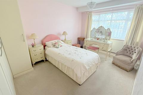 2 bedroom semi-detached bungalow for sale, Jones Road, Goffs Oak