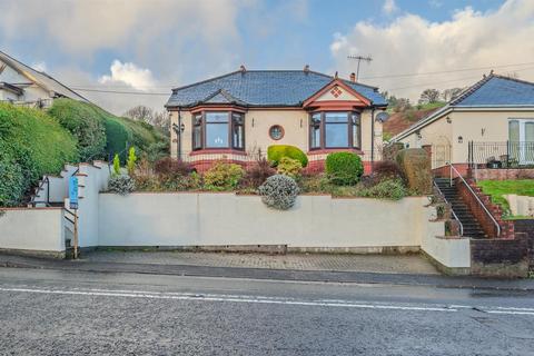 3 bedroom detached bungalow for sale, Usk Road, Pontypool NP4