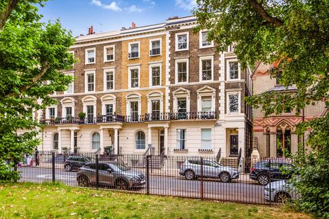 2 bedroom flat to rent, Oakley Square, London, NW1