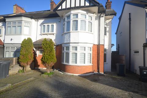 4 bedroom semi-detached house to rent - Warren Road, E11
