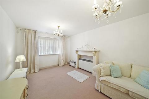 1 bedroom apartment to rent, Century House, London SE8