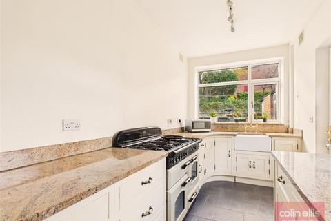 3 bedroom semi-detached house for sale, Scalby Road, Scarborough