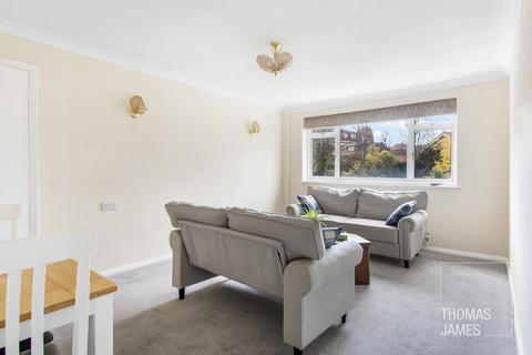 2 bedroom apartment for sale, Highfield Road, London, N21
