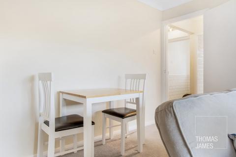 2 bedroom apartment for sale, Highfield Road, London, N21