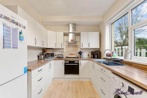 3 bedroom terraced house for sale, Beacon Grove, Bradford BD6