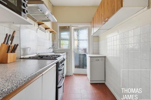 3 bedroom end of terrace house for sale, Forfar Road, London, N22