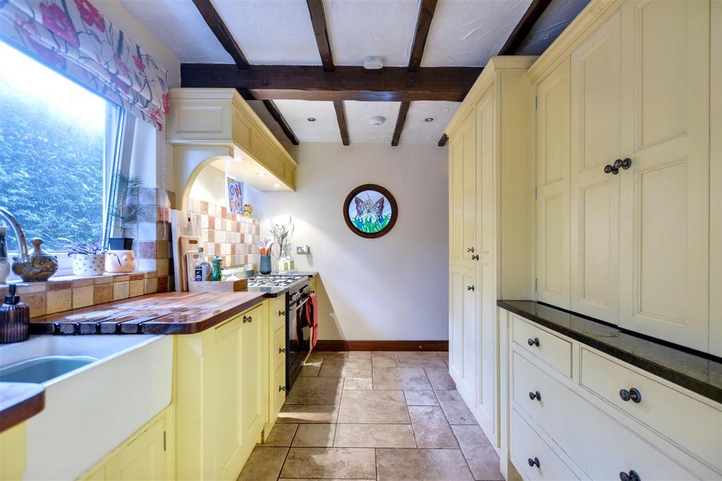 Kitchen 3.jpeg