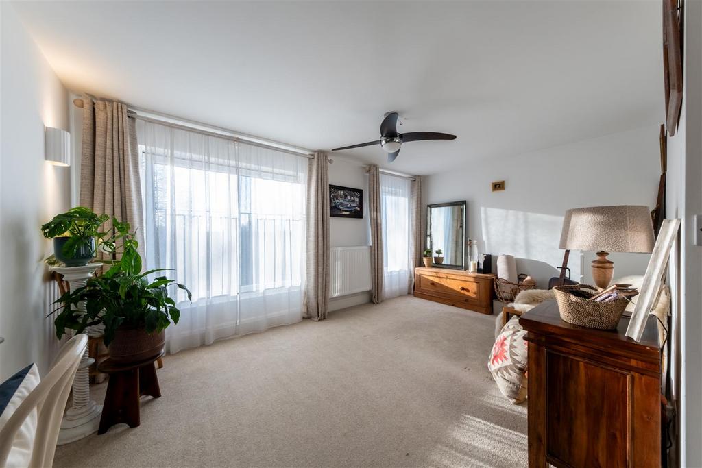 244 London Road-031.jpg
