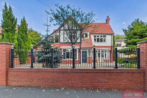 4 bedroom detached house for sale, Stepney Drive, Scarborough