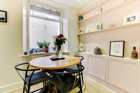 1 bedroom apartment for sale, Adelaide Crescent, Hove.