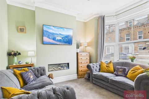5 bedroom terraced house for sale, Prospect Road, Scarborough