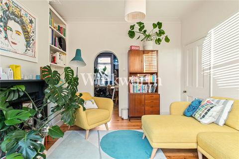 3 bedroom end of terrace house for sale, Belton Road, London, N17