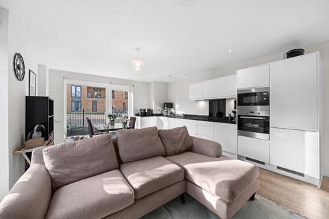 3 bedroom flat for sale, 3 Bowen Drive, London. SE7