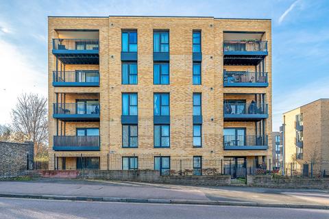 3 bedroom flat for sale, 3 Bowen Drive, London. SE7