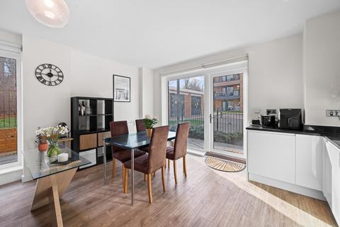 3 bedroom flat for sale, 3 Bowen Drive, London. SE7