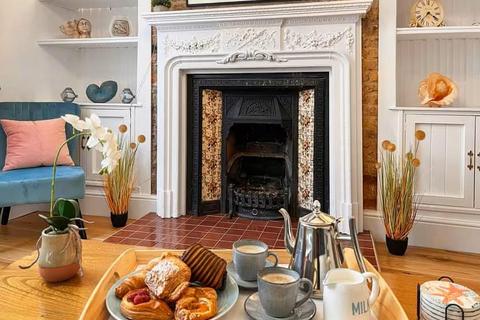 4 bedroom terraced house for sale, Princess Street, Scarborough