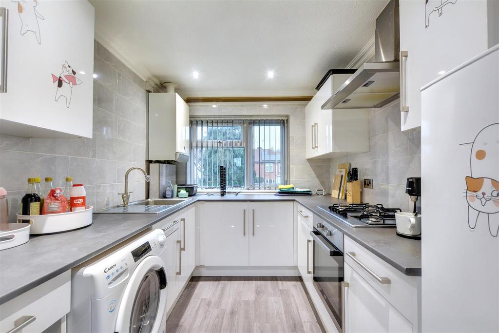 Kitchen 1.jpeg