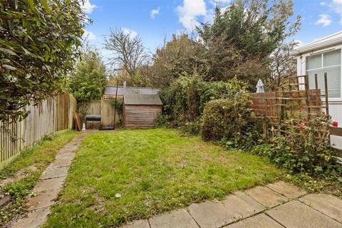 2 bedroom end of terrace house for sale, Mountain Ash Close, Hailsham