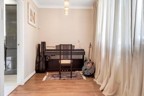 2 bedroom flat for sale, Priory Road, South Hampstead, London, NW6
